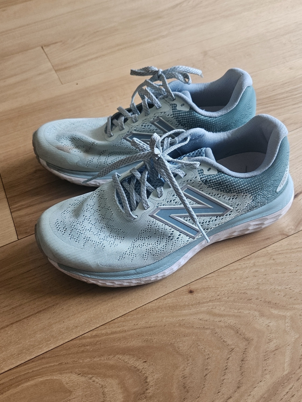 New Balance Women's Mint Blue Athletic Running Sneakers